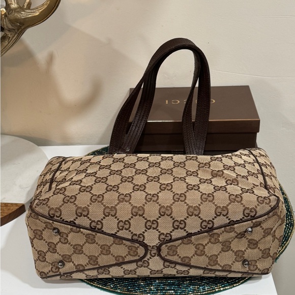 Gucci Beige Monogram Tote Bag - Picture 5 of 15
